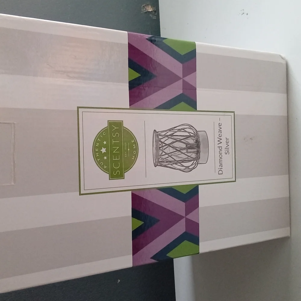 Scentsy Diamond Weave Silver Warmer Home Fragrance Electric‎ Wax Melter